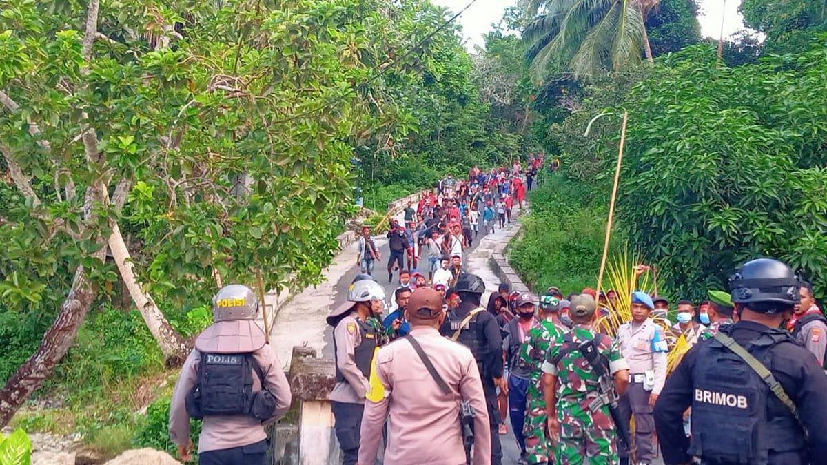 Bentrokan Antar Warga di Maluku Tengah: Satu Tewas dan Jalan Diblokade