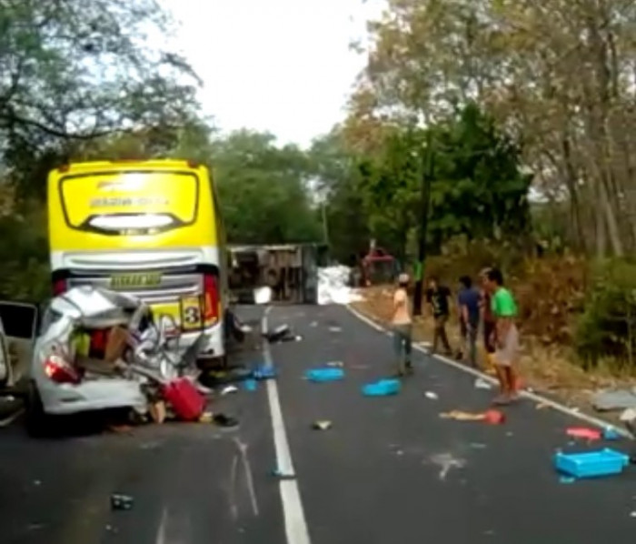 Kecelakaan Beruntun di Jalur Baluran Situbondo, 15 Orang Luka-Luka Akibat Rem Blong