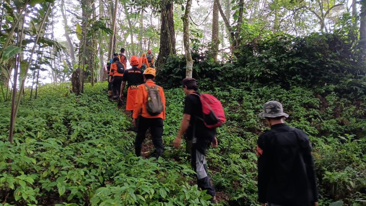 Sempat Hilang saat Hiking, Pria 60 Tahun Ditemukan Tewas di Kaki Gunung Salak